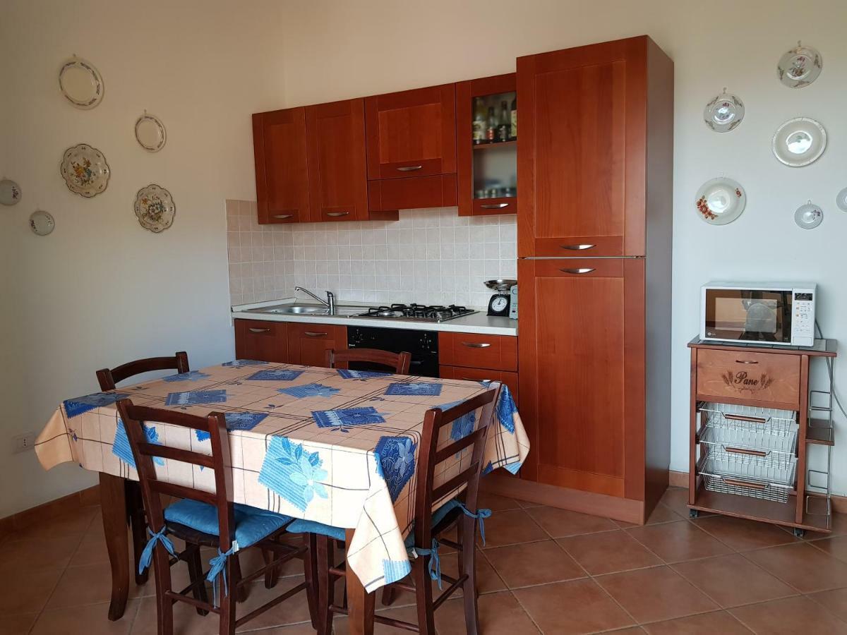 Borgo Lu Canali Da Gavino Apartment Badesi Exterior photo