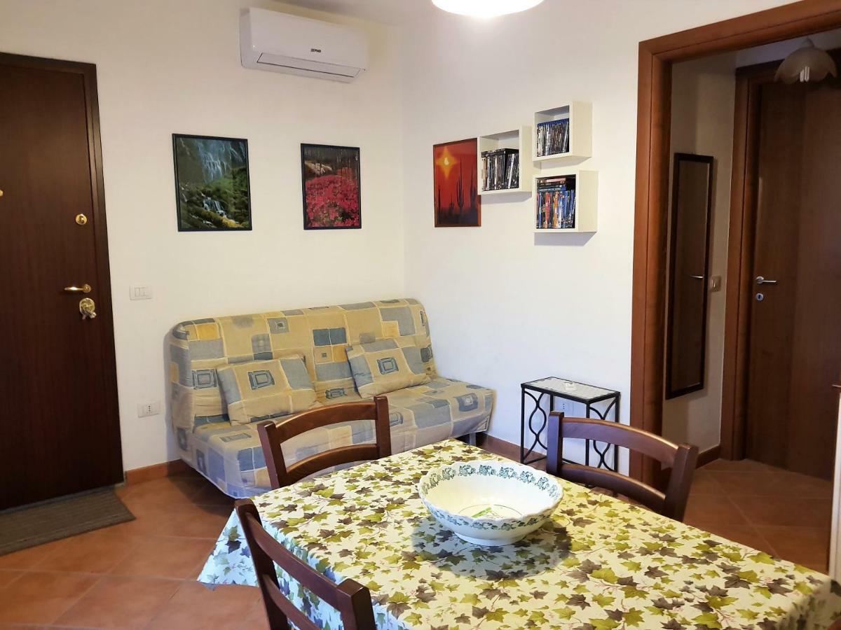 Borgo Lu Canali Da Gavino Apartment Badesi Exterior photo