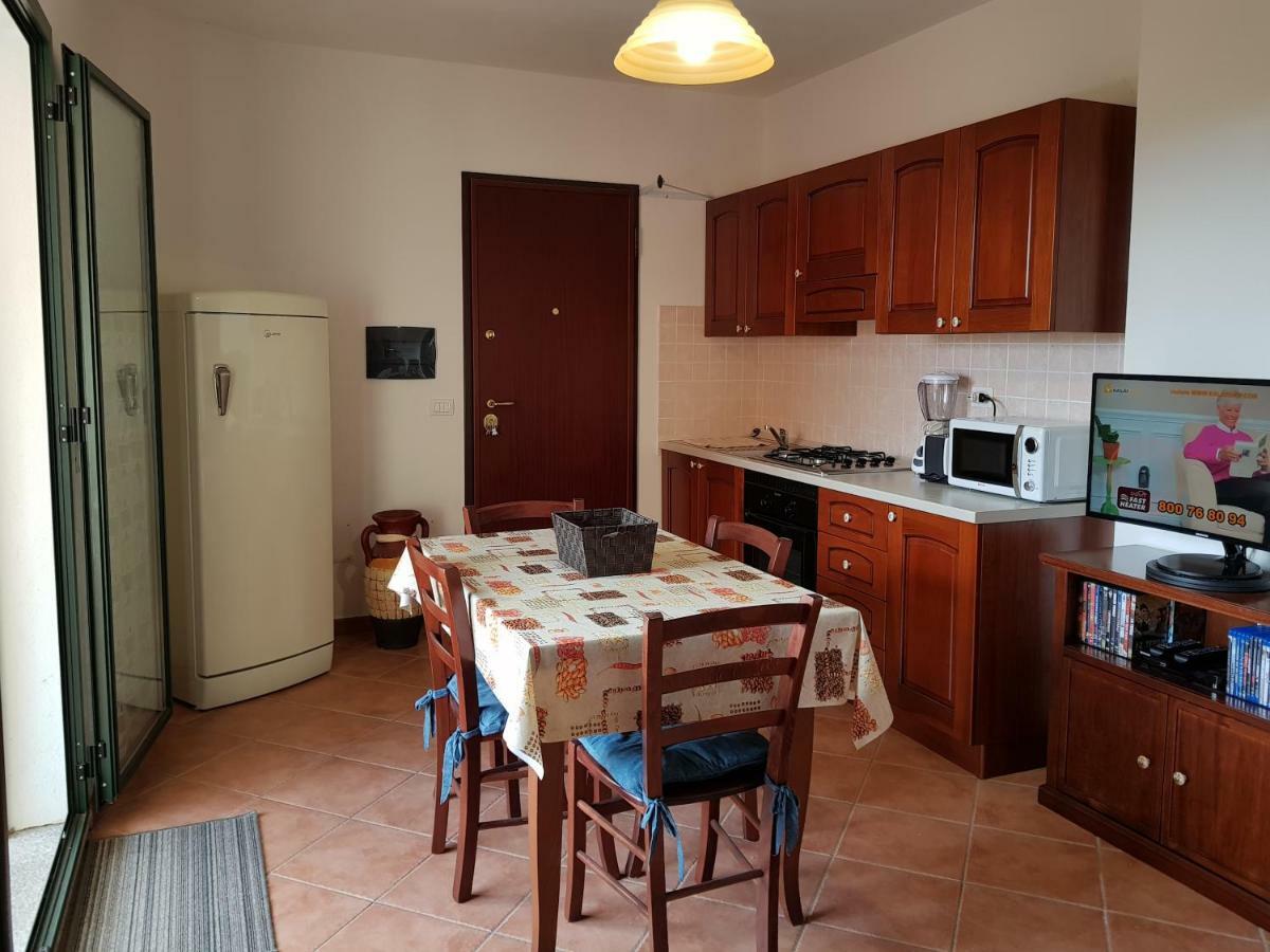 Borgo Lu Canali Da Gavino Apartment Badesi Exterior photo